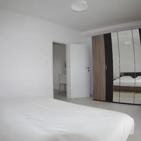 Spacious In With Garden Apartamento *